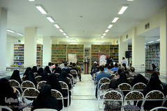 مراسم رونمایی از کتاب «عشق بازی»