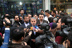 کتاب‌گردی سیدرضا صالحی‌امیری، وزیر فرهنگ و ارشاد اسلامی