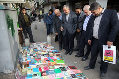 کتابگردی احمد مسجد جامعی