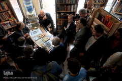 کتابگردی احمد مسجد جامعی