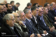 نشست هم اندیشی وزیر فرهنگ و ارشاد اسلامی با اصحاب نشر و قلم