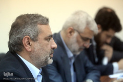 نشست تحلیل و بررسی چهارمین دوره یادواره سوره‌های سرخ 