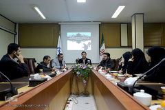 نشست «بهره‌مندی از ظرفیت جامعه قرآنی در پیاده‌روی اربعین»