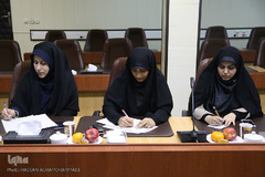 نشست «بهره‌مندی از ظرفیت جامعه قرآنی در پیاده‌روی اربعین»