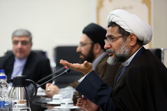 نشست هم اندیشی راهکارهای توسعه و ترویج وقف قرآنی
