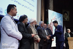 آئین اعطای تندیس ملی فداکاری دانشجویان ایران