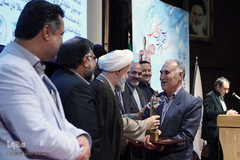آئین اعطای تندیس ملی فداکاری دانشجویان ایران