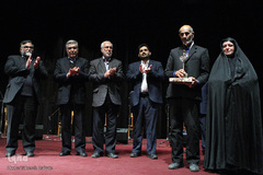 آئین اعطای تندیس ملی فداکاری دانشجویان ایران