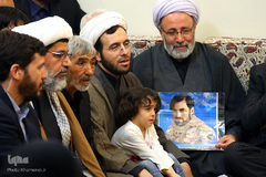 دیدارجمعی‌ازخانواده‌های‌شهدای مدافع‌حرم با رهبرانقلاب