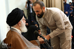 دیدارجمعی‌ازخانواده‌های‌شهدای مدافع‌حرم با رهبرانقلاب