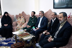 دیدار نمایندگان جامعه قرآنی با خانواده شهید «حسین الوندی»