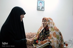 دیدار نمایندگان جامعه قرآنی با خانواده شهید «حسین الوندی»