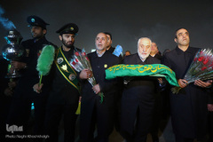 اهتزاز پرچم گنبد حرم حضرت عبدالعظیم(ع) بر فراز برج میلاد