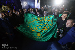 اهتزاز پرچم گنبد حرم حضرت عبدالعظیم(ع) بر فراز برج میلاد