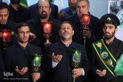 اهتزاز پرچم گنبد حرم حضرت عبدالعظیم(ع) بر فراز برج میلاد