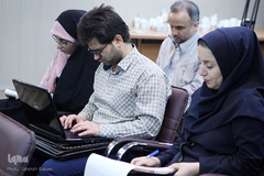 نشست نقد و بررسی کتاب «حماسه حسینی»