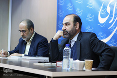 نشست نقد و بررسی کتاب «حماسه حسینی»