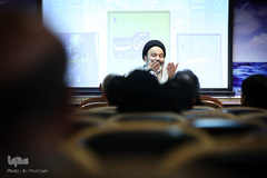 حجت‌ الاسلام‌ و المسلمین نواب رئیس دانشگاه ادیان و مذاهب