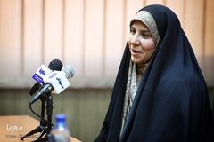 فاطمه فضائلی مترجم کتاب انتخاب اسلام و مسیحیت