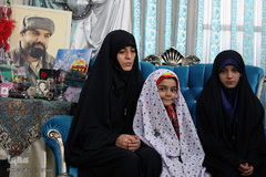 دیدار صالحی با خانواده شهید اویدالاثر مدافع حرم مرتضی کریمی
