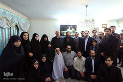 دیدار صالحی با خانواده شهید اویدالاثر مدافع حرم مرتضی کریمی
