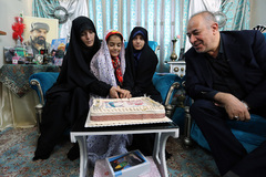 دیدار صالحی با خانواده شهید اویدالاثر مدافع حرم مرتضی کریمی
