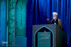  آیت‌الله محمد امامی کاشانی، امام جمعه موقت تهران