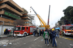سومین روز از عملیات آوار برداری ساختمان پلاسکو
