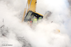 سومین روز از عملیات آوار برداری ساختمان پلاسکو