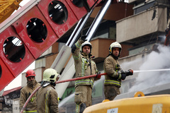 سومین روز از عملیات آوار برداری ساختمان پلاسکو