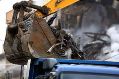 سومین روز از عملیات آوار برداری ساختمان پلاسکو