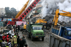 سومین روز از عملیات آوار برداری ساختمان پلاسکو