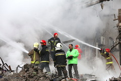 سومین روز از عملیات آوار برداری ساختمان پلاسکو