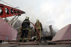 سومین روز از عملیات آوار برداری ساختمان پلاسکو