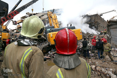 سومین روز از عملیات آوار برداری ساختمان پلاسکو