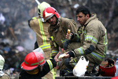 سومین روز از عملیات آوار برداری ساختمان پلاسکو