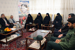 دیدار نمایندگان جامعه قرآنی با خانواده شهید طالب طاهری