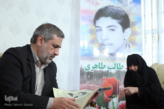 دیدار نمایندگان جامعه قرآنی با خانواده شهید طالب طاهری
