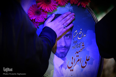 غبار روبی و عطر افشانی مزار مطهر شهدا