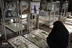 غبار روبی و عطر افشانی مزار مطهر شهدا