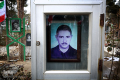 شهدای انقلاب اسلامی در قاب حجله