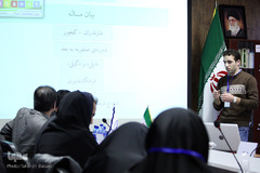 مسابقه دفاع سه دقیقه‌ای از پایان‌نامه‌های دانشجویی