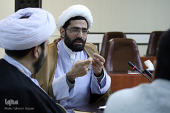 نشست ایمان در بحران