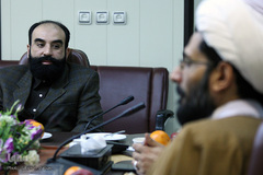 نشست ایمان در بحران