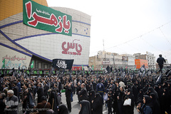 تجمع بزرگ عزاداران فاطمی در میدان هفت تیر