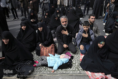 تجمع بزرگ عزاداران فاطمی در میدان هفت تیر