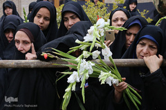 تدفین پیکر پاک و مطهر یک تن از شهدای گمنام دفاع مقدس در حوزه علمیه معیر