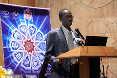 سخنرانی دکتر آدَم بَمبا عضو هیئت علمی دانشگاه بین المللی اسلامی مالزی