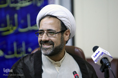 نشست ظهر دلنشین استاد ابوالفضل بهرام‌پور
