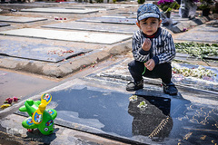 زیارت اهل قبور در آخرین پنجشنبه سال 